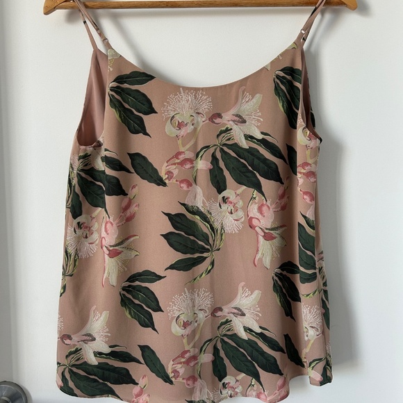 Aritzia babaton everly camisole - Picture 2 of 4